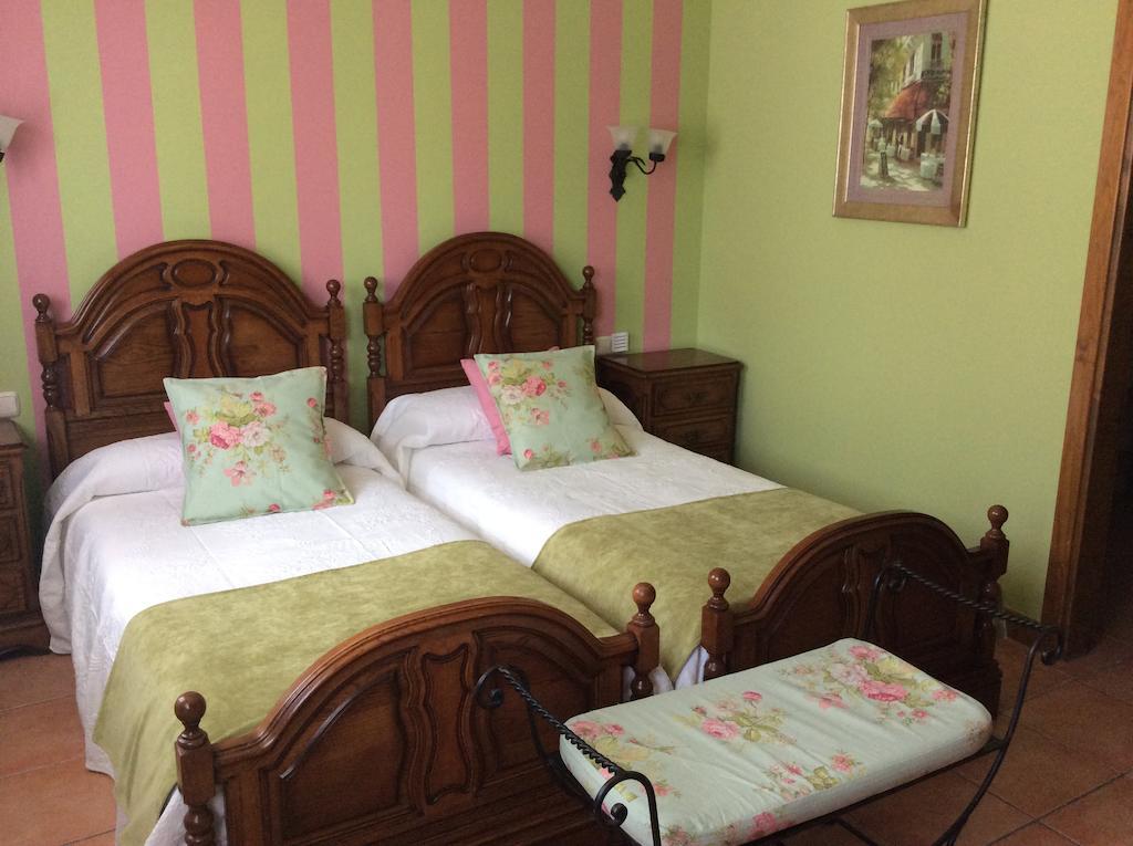 Hotel Rural Los Roturos Maestu Rum bild
